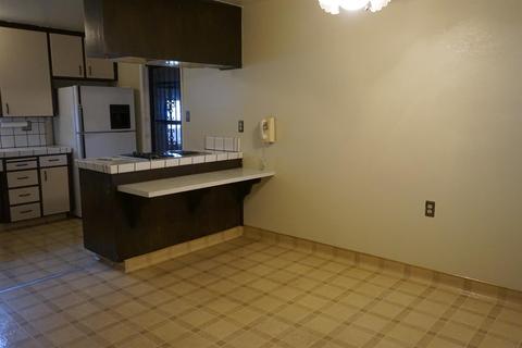 1427 Olson Dr, Gustine, CA 95322 photo 5