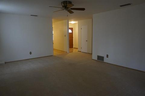 1427 Olson Dr, Gustine, CA 95322 photo 4