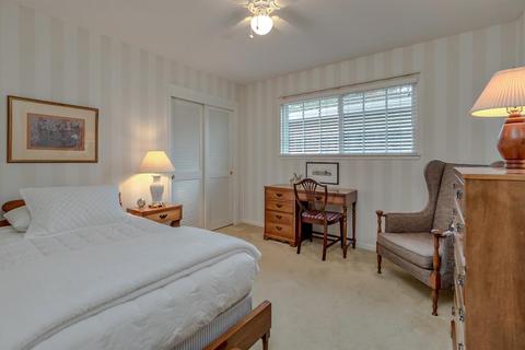 1111 Marina Cir, Davis, CA 95616 photo 22