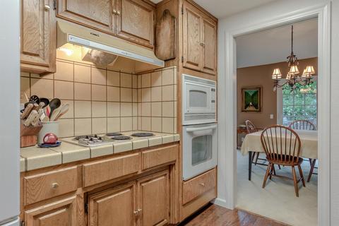 1111 Marina Cir, Davis, CA 95616 photo 11