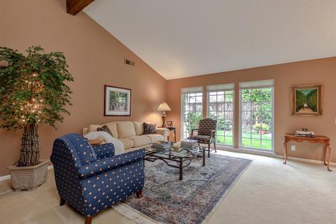1111 Marina Cir, Davis, CA 95616 photo 4