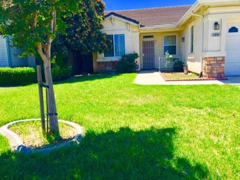 2002 Winter Haven Dr, Turlock, CA 95382 photo 4