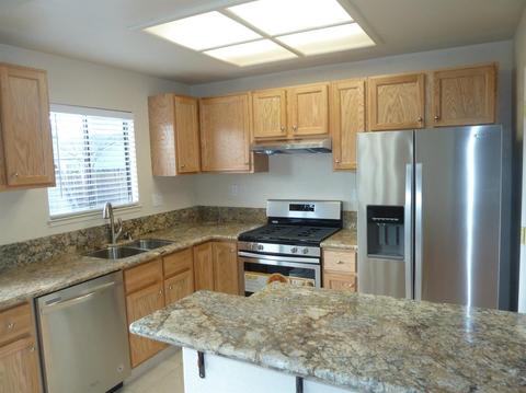 333 N Mills Ave, Lodi, CA 95242 photo 3