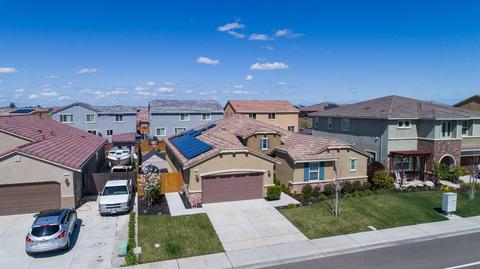 869 Mono St, Manteca, CA 95337 photo 2