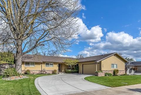 330 La Setta Dr, Lodi, CA 95242 photo 2