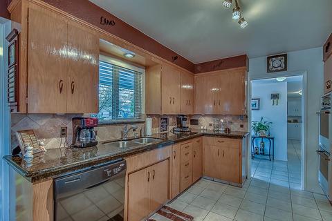 330 La Setta Dr, Lodi, CA 95242 photo 17