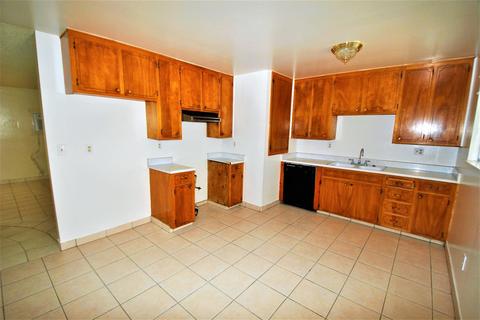 1321 Arrowhead Ct, Modesto, CA 95351 photo 4
