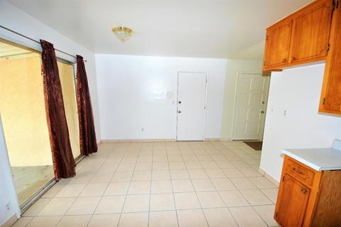 1321 Arrowhead Ct, Modesto, CA 95351 photo 5