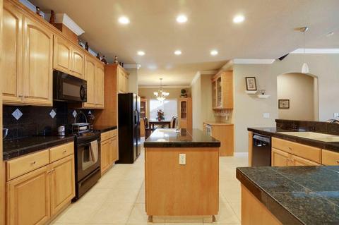 2704 Paradise Dr, Lodi, CA 95242 photo 7