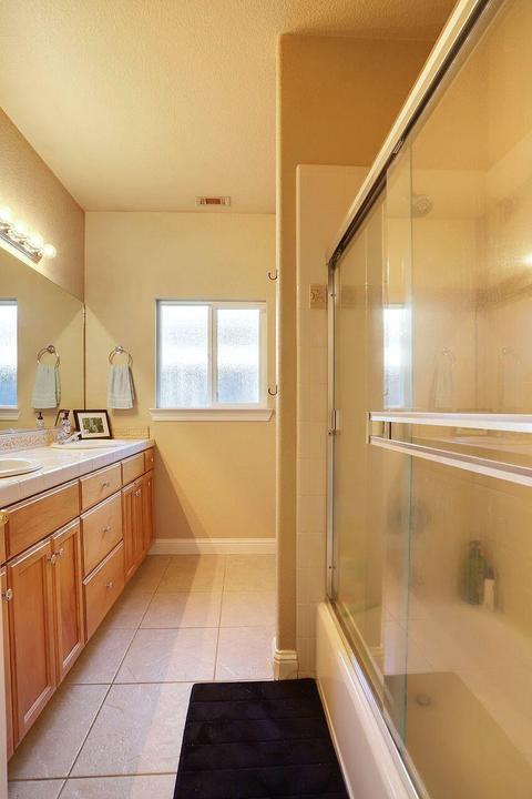2704 Paradise Dr, Lodi, CA 95242 photo 19