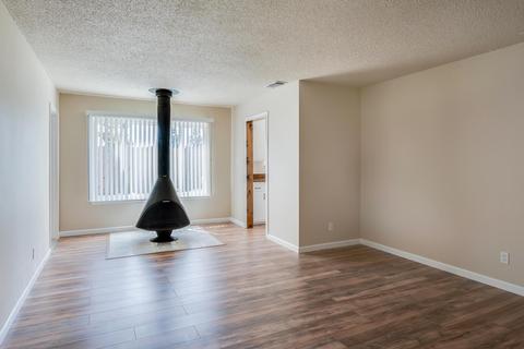 5471 Earnell St, Carmichael, CA 95608 photo 4