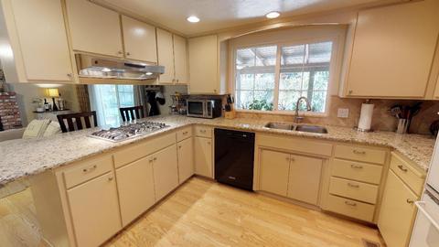 2221 Carleton Dr, Turlock, CA 95382 photo 9
