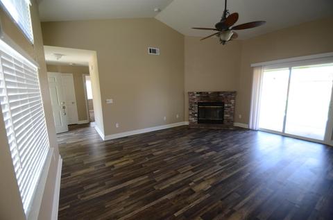 607 Downing Dr, Galt, CA 95632 photo 4