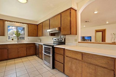 511 Cardinal St, Lodi, CA 95240 photo 7