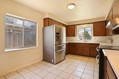 511 Cardinal St, Lodi, CA 95240 photo 8