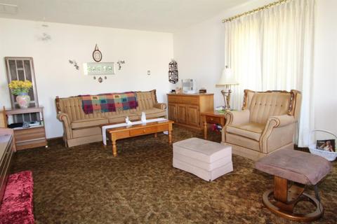 1925 Chelsea Ave, Modesto, CA 95350 photo 2