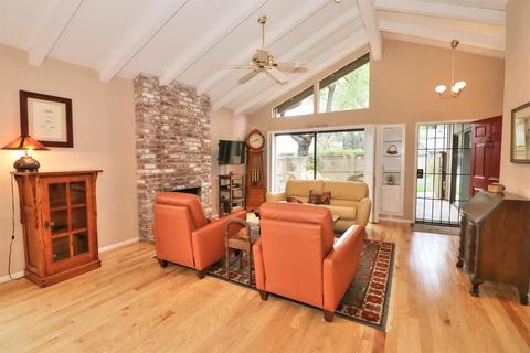 218 E Ranch Rd, Sacramento, CA 95825 photo 4