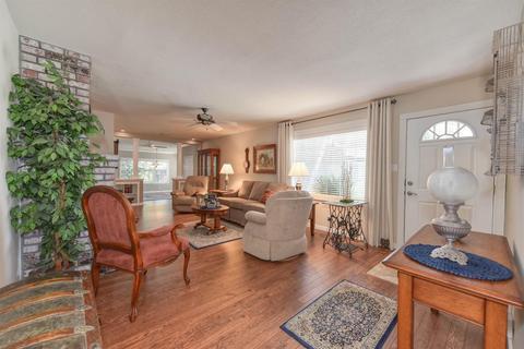 1821 Fairchild Dr, Carmichael, CA 95608 photo 4