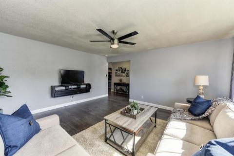 4418 Northampton Dr, Carmichael, CA 95608 photo 8