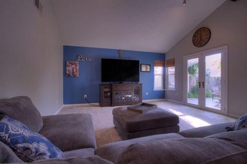 1230 7th St, Ripon, CA 95366 photo 3