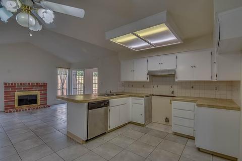 1817 Knickerbocker Dr, Stockton, CA 95210 photo 8
