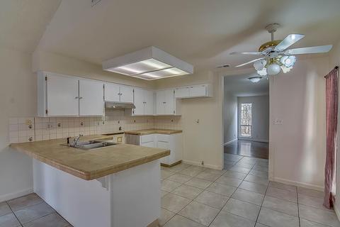1817 Knickerbocker Dr, Stockton, CA 95210 photo 10