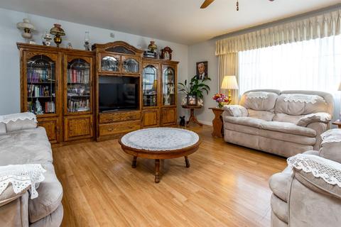 426 Orlando Ln, Lathrop, CA 95330 photo 9