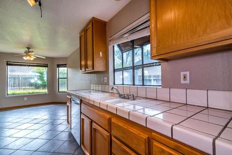 654 Downing Dr, Galt, CA 95632 photo 11
