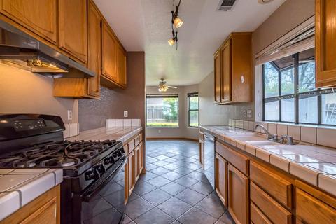654 Downing Dr, Galt, CA 95632 photo 12