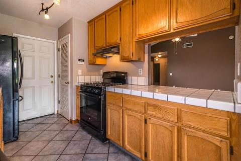 654 Downing Dr, Galt, CA 95632 photo 9