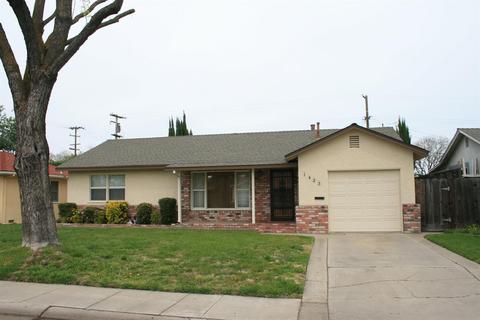 1433 Pearl St, Modesto, CA 95350 photo 1