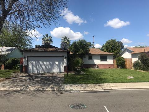 2021 Dickens Dr, Modesto, CA 95350 photo 2