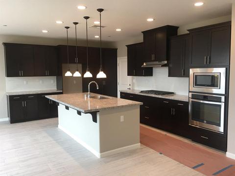 731 Franklin Ct, Ripon, CA 95366 photo 2