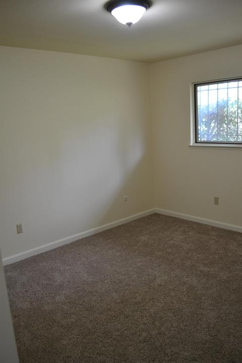 1917 Applegate Dr, Modesto, CA 95350 photo 8