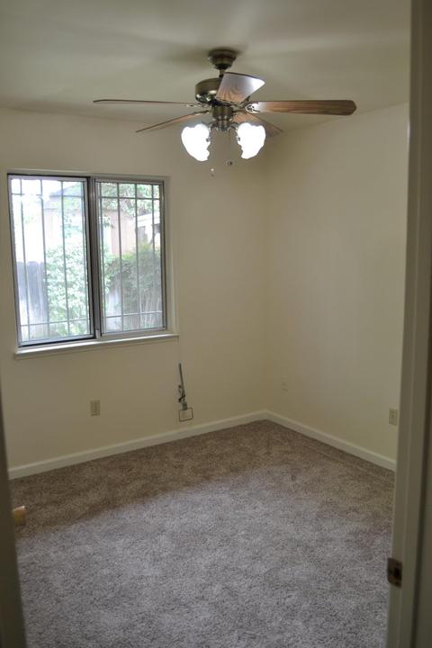 1917 Applegate Dr, Modesto, CA 95350 photo 9