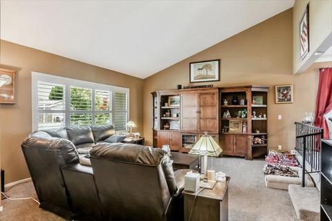 1060 Compass Ln, Manteca, CA 95337 photo 5