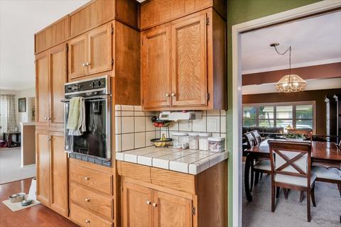 1060 Compass Ln, Manteca, CA 95337 photo 9