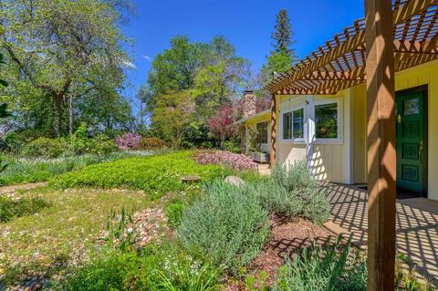 403 Mill St, Folsom, CA 95630 photo 3