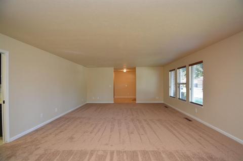 901 Rugby Ln, Modesto, CA 95356 photo 6