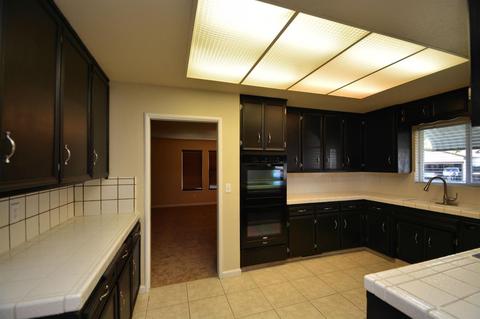 901 Rugby Ln, Modesto, CA 95356 photo 9