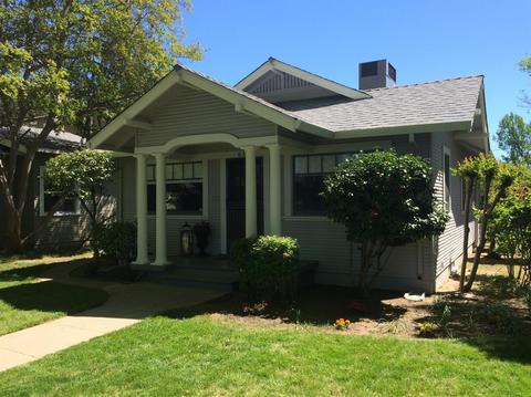 614 W Locust St, Lodi, CA 95240 photo 1