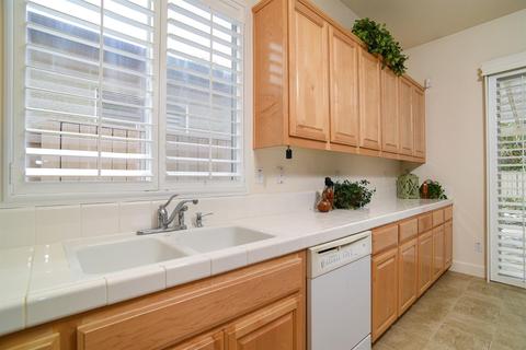 6005 Roswitha Ct, Carmichael, CA 95608 photo 14