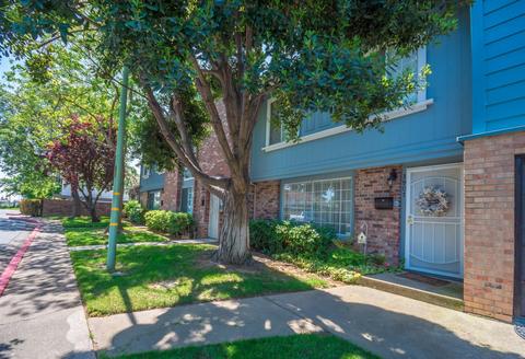 3907 Oak Villa Cir, Carmichael, CA 95608 photo 3