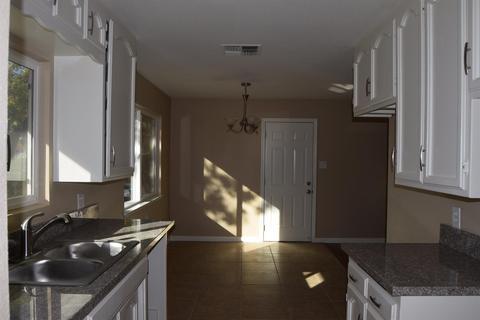 2100 Conant Ave, Modesto, CA 95350 photo 4