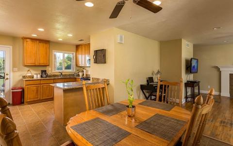 573 E Galin Rd, French Camp, CA 95231 photo 4