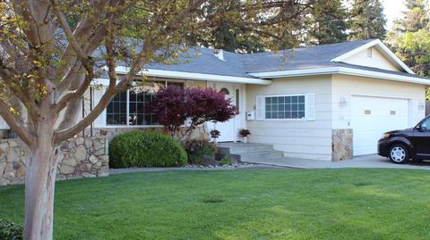 724 S Mills Ave, Lodi, CA 95242 photo 1