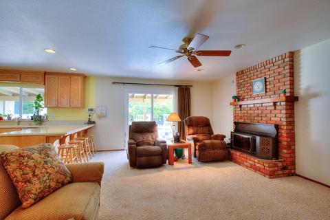1920 Carleton Dr, Turlock, CA 95382 photo 11