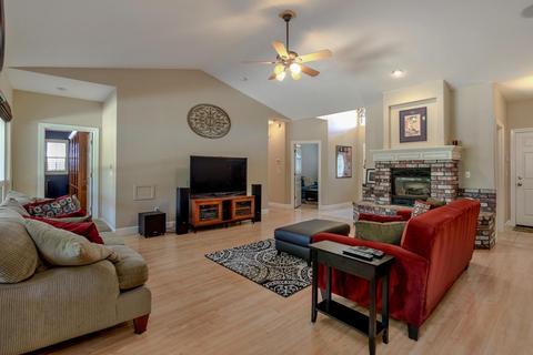 3927 Wintun Pl, Davis, CA 95618 photo 3