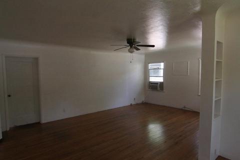 705 Enslen Ave, Modesto, CA 95354 photo 3