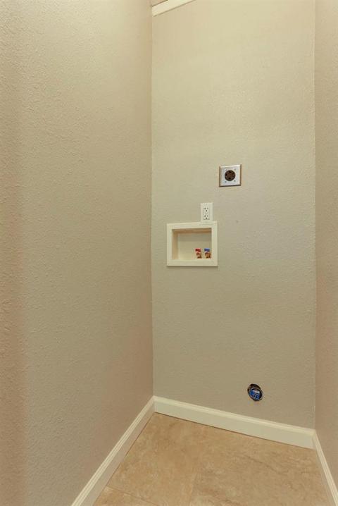 318 E Lowell Ave, Tracy, CA 95376 photo 12